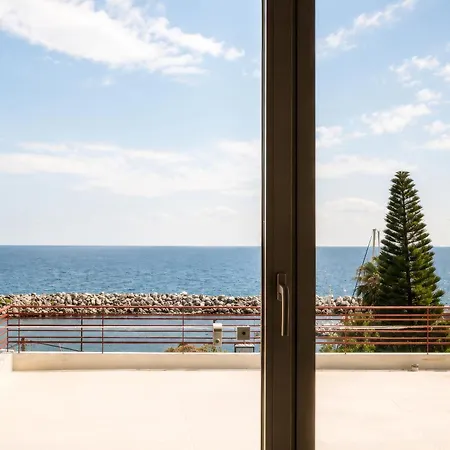 Апартаменты Marina Sea View Penthouse Каламата