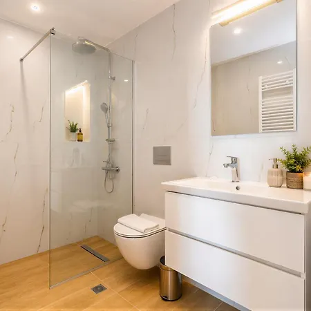 Marina Sea View Penthouse Каламата