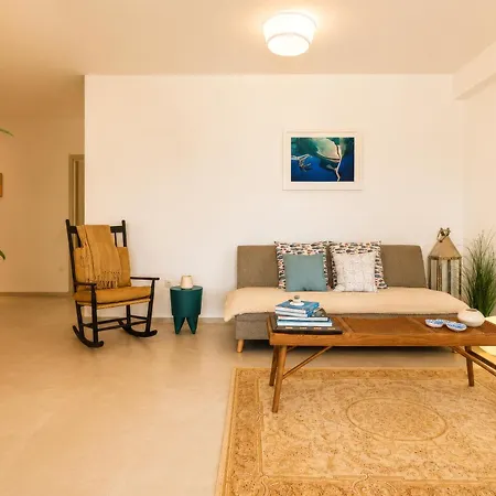 Marina Sea View Penthouse Каламата