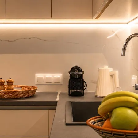 Апартаменты Marina Sea View Penthouse Каламата