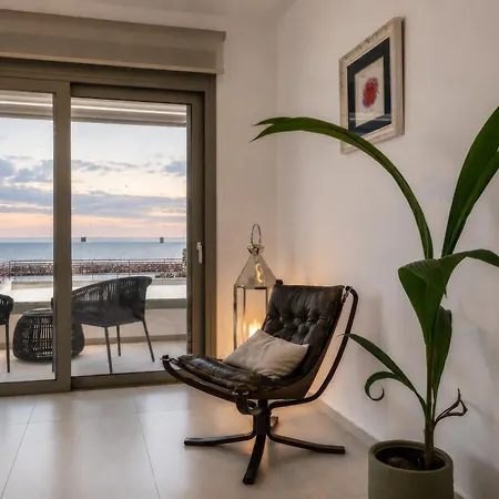 Marina Sea View Penthouse Каламата