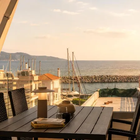 Marina Sea View Penthouse Каламата